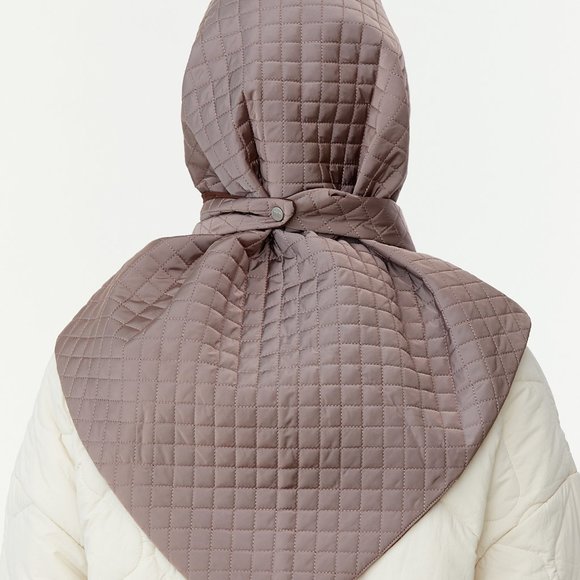 UNU Head Scarf Beige Puffer Quilted Shawl NWT - Picture 3 of 4